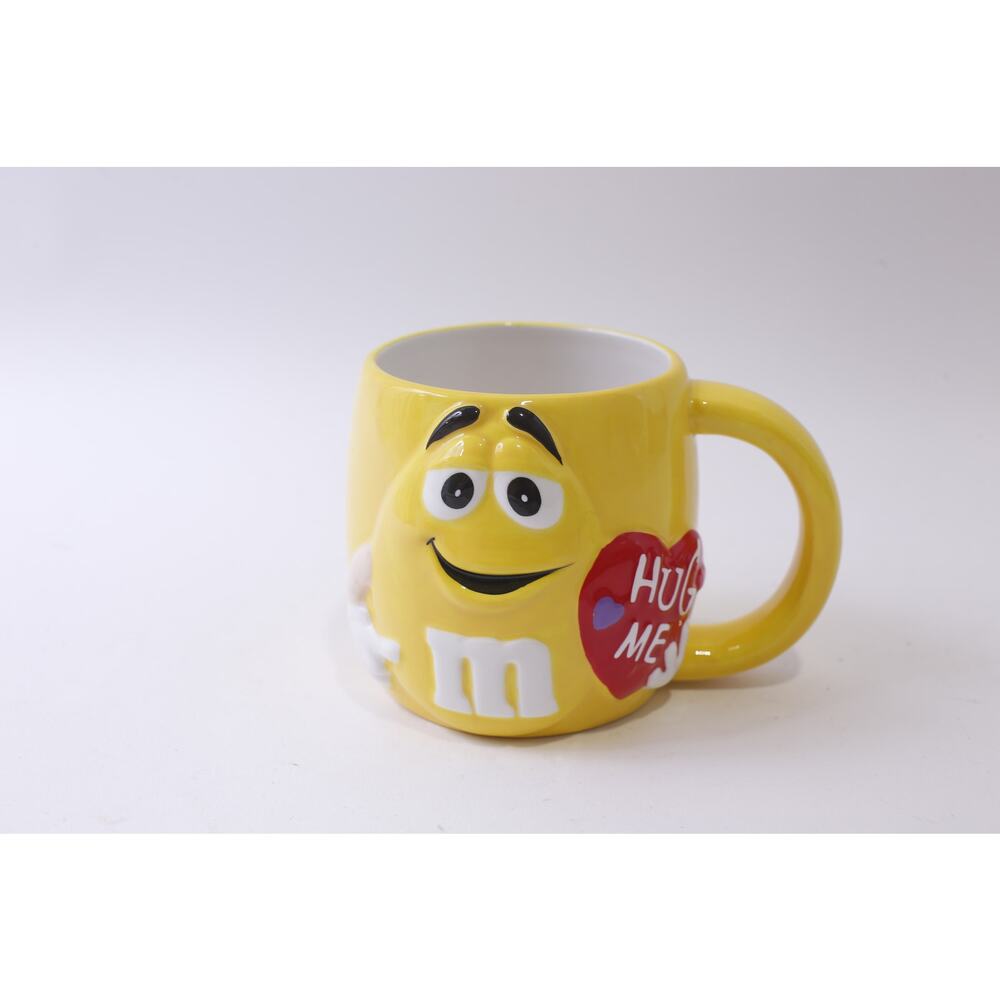 M&M's, Hug Me, Message Mug, Yellow, Mars, Galerie, Coffee, Tea, ~ 250113-WH 34